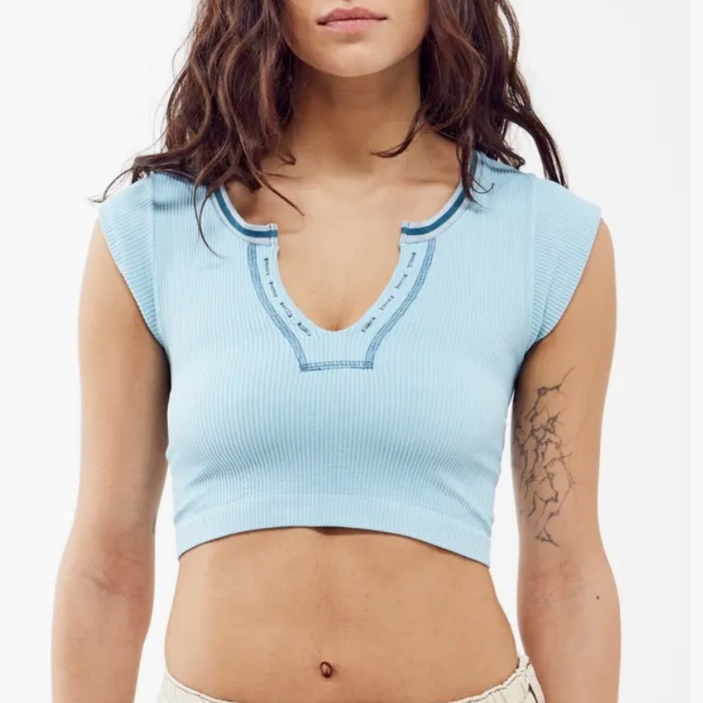Urban Outfitters Out From Under Go For Gold Top
: Xs-s